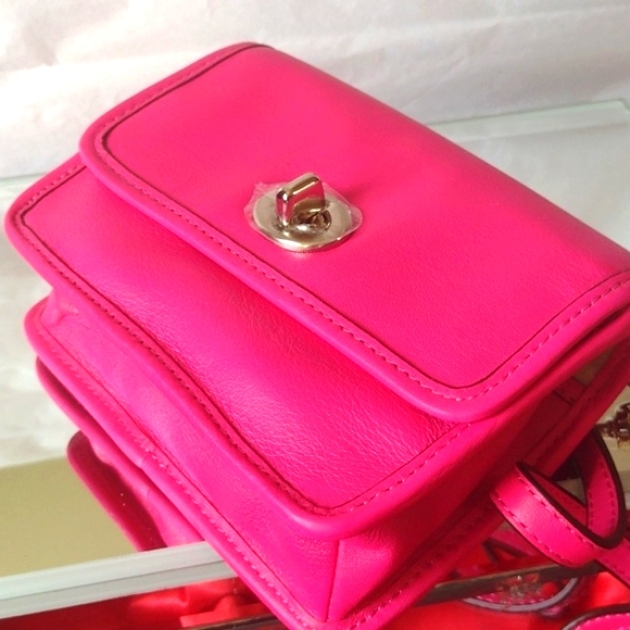 COACH Hot Pink 💕 🩷 Mini Crossbody Leather 🛍️ NWT - Picture 4 of 7